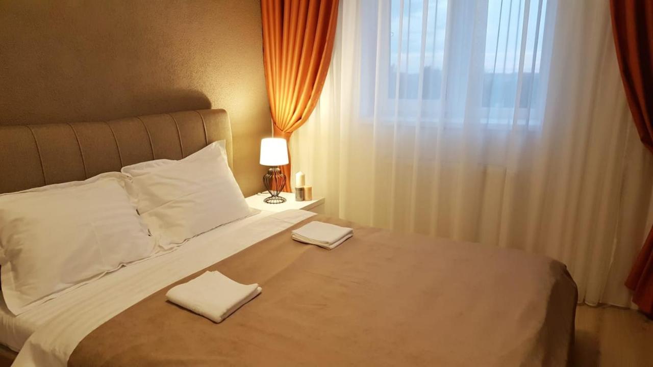 Elias Central Apartment - 2 Bedrooms & Free Parking Oradea Εξωτερικό φωτογραφία