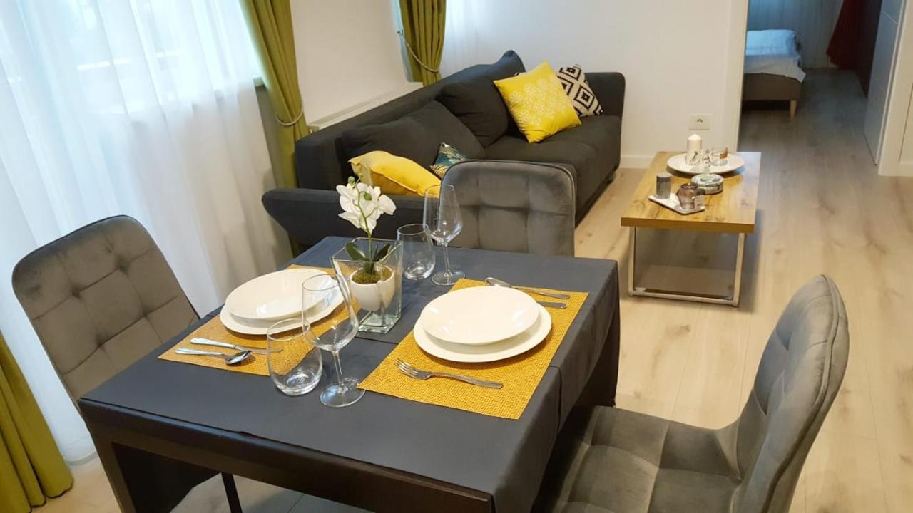 Elias Central Apartment - 2 Bedrooms & Free Parking Oradea Εξωτερικό φωτογραφία