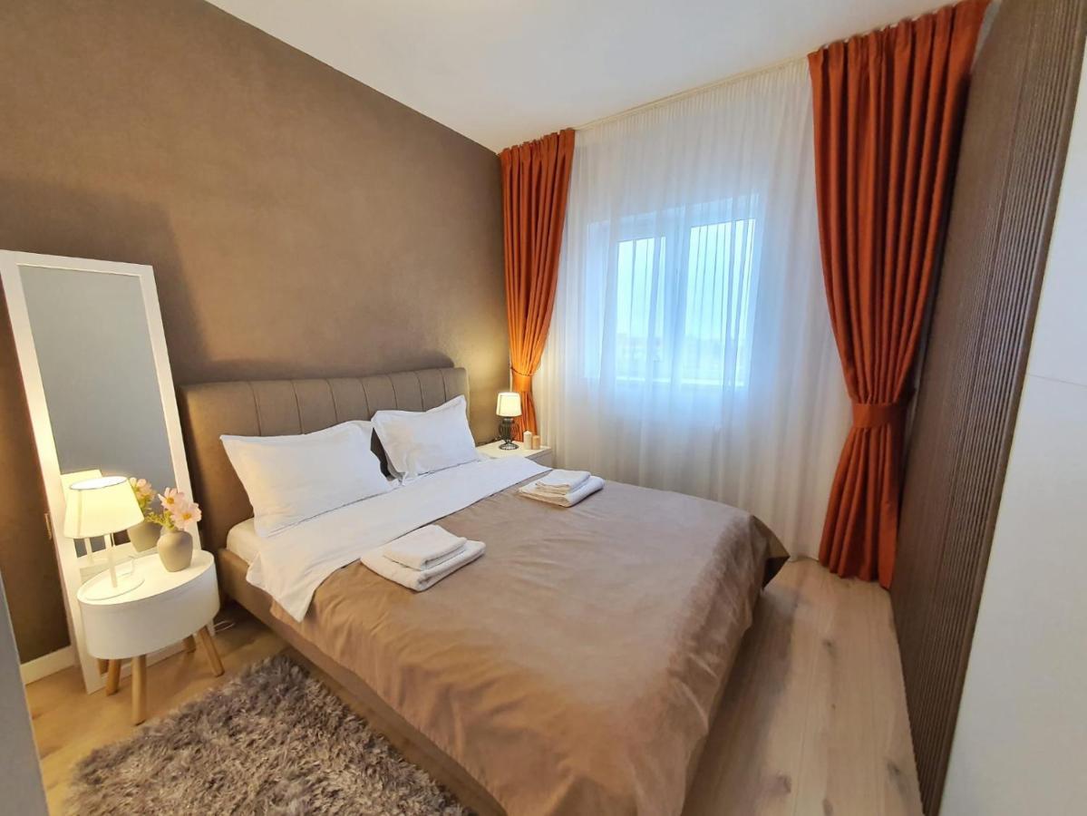 Elias Central Apartment - 2 Bedrooms & Free Parking Oradea Εξωτερικό φωτογραφία